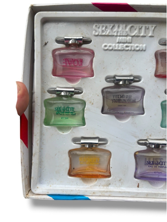 Rare Sex In The City Mini Perfume Set of 7 Bottles